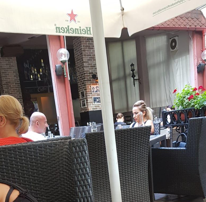 Rocsana Marcu și Călin Hagima au ieșit la terasă