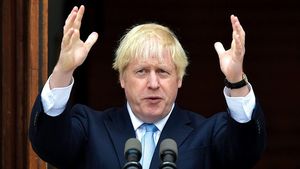 Premierul britanic Boris Johnson a fost externat din spital, după ce a fost tratat de coronavirus