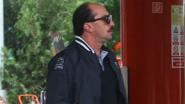 Romica, mai bine iti luai una mai mica! La fiecare intalnire cu pompa, pe Tociu il “arde” inima