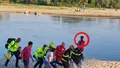 Mihai și-a dat ultima suflare sub ochii soției sale, în timp ce încerca să salveze de la înec un bărbat. Femeia a văzut totul: „Omul acela l-a tras de picior și l-a băgat la fundul apei”