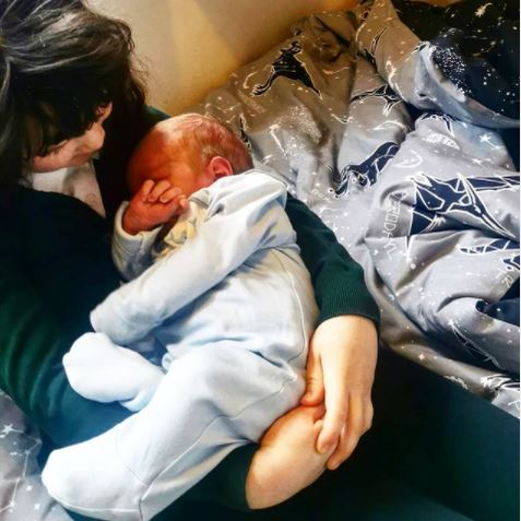 Jess Cunningham a devenit mamă pentru a cincea oară: “Copiii îl adoră pe Dudley”. Cu ce problemă delicată se confruntă după naștere | FOTO
