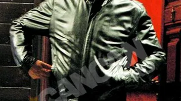 Si-a scos sotia in pub si are garderoba in pas cu moda. Radu Berceanu, portretul unui senator trendy si milos