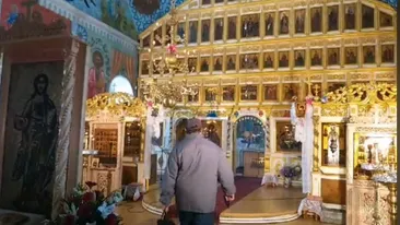 Întâmplare cu final neașteptat în Sarichioi. Un individ a intrat cu pistolul în biserică, motivând că...