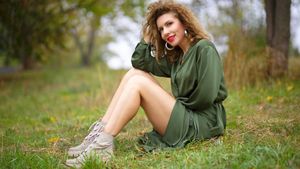 Cum a ieșit Carmen Brumă din casă, deși afară e frig de îngheață pietrele! Detaliul intim observat de toată lumea: "Gata, l-am acoperit. E ok așa?"