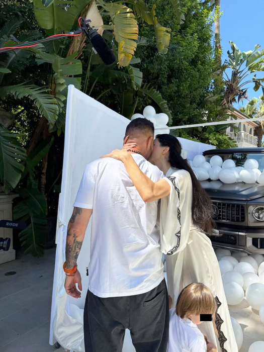 Andreea Sasu a fost externată din spital! Primele imagini cu românca + Ce cadou spectaculos i-a făcut Philipp Plein
