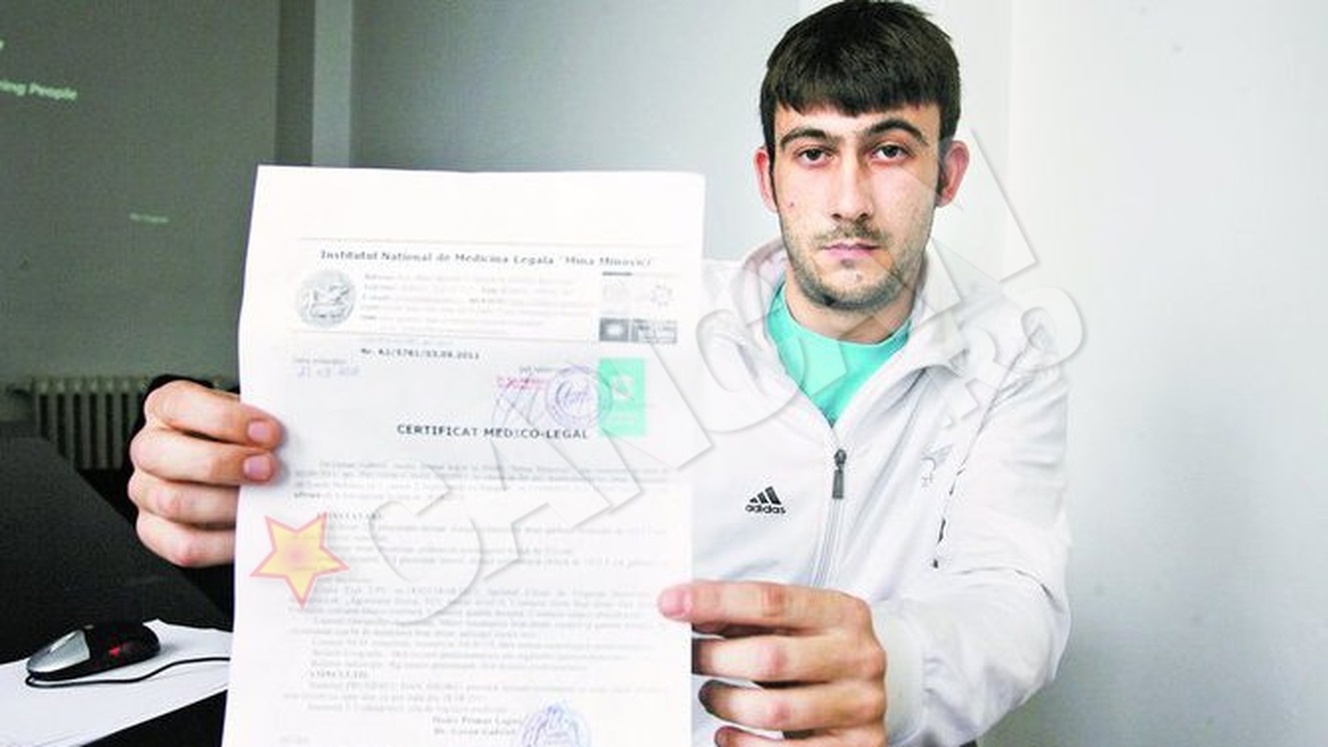 Mai multi politisti de la Sectia 7, acolo unde a murit un barbat in arest, acuzati de violenta: "M-au batut cu bulanul"