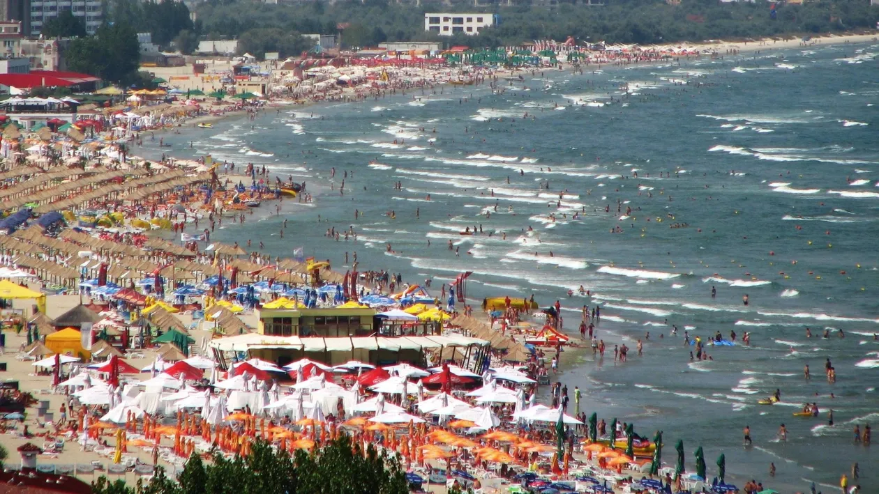 Romanii au cheltuit mai mult anul acesta, de 1 Mai! Vezi ce suma au lasat la hotelurile si pensiunile de la mare si de la munte!