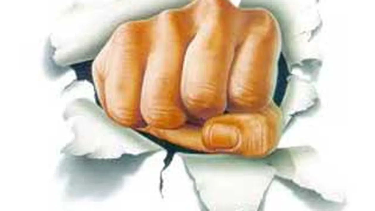 Invata limbajul trupului- cand stii ca iubitul tau minte dupa gesturile pe care le face