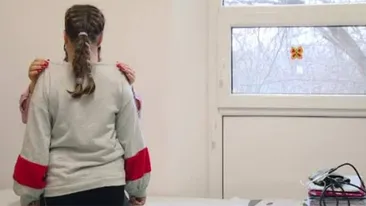 Alertă în România! Efectele hormonilor din carne. Fetiță de 10 ani, ”îmbătrânită” de alimentație cu 2 ani