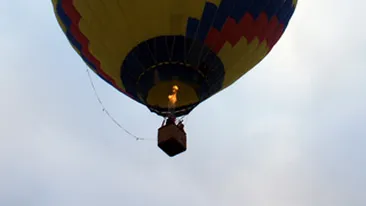 Mondena a calatorit cu balonul de ziua ei! Corina Gramosteanu a devenit Contesa de Valea Plopilor