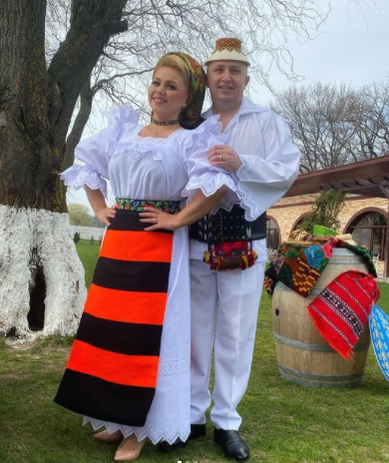 Cornelia și Lupu Rednic în port popular