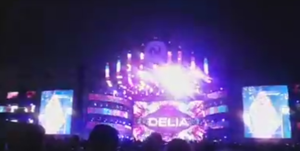 CANCAN.ro transmite cele mai tari momente. IMAGINI LIVE. Zeci de mii de oameni la NEVERSEA, cel mai mare festival de pe litoral