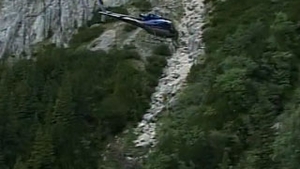 Vezi aici primele imagini filmate in locul unde s-a prabusit elicopterul!