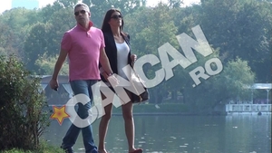 Imagini demne de "Liceenii" cu Sanchi si noua lui cucerire! Se tin de mana si se plimba romantici pe malul apei