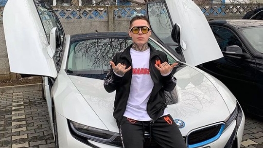 Așa aroganță?! Lino Golden dă gratis un BMW i8. Singura condiție care vrea să fie îndeplinită