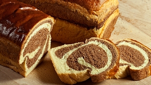 Reteta minune de la un “Chef”! Cum transformi cozonacul uscat intr-un desert delicios