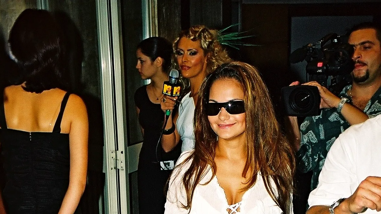 Plicul din 2007 care a întârziat 19 ani: Andreea Antonescu, MTV, Predator pe covorul roșu și scandalurile care au ținut România cu ochii cât cepele