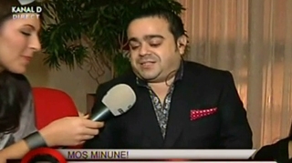 VIDEO A venit Mos Nicolae la Adi Minune! "Sotia mea mi-a luat o nuielusa cu sase craci ca sa ma tina acasa!"