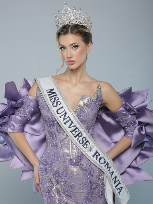Cătălina Jacob reprezintă România în cadrul Miss Universe 2025