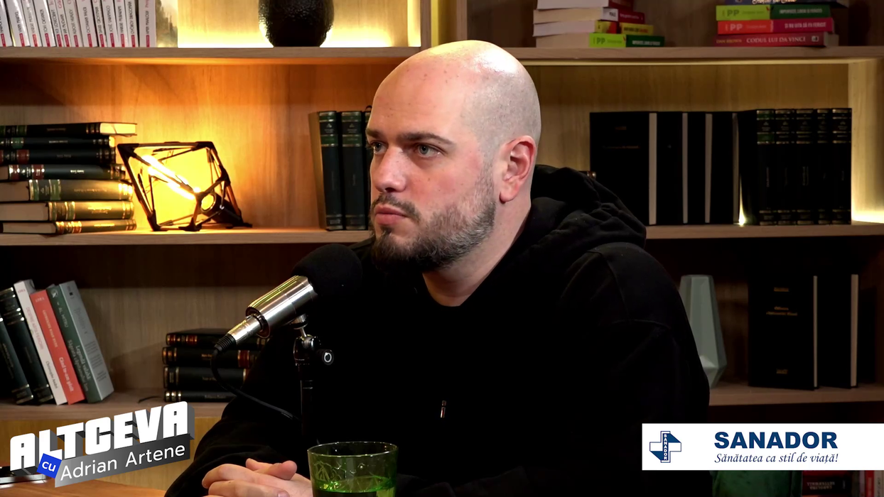 Podcastul poate fi urmărit integral pe canalul de YouTube ”ALTCEVA cu Adrian Artene” / (Sursa: Captură video)