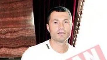 Steaua e tinuta in spate de romani