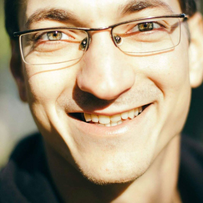 Cosmin, fratele lui Răzvan Burleanu, este avocat, dar nu profesează, deocamdată