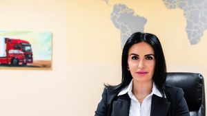 Cine este soţia milionarului care îşi doreşte să devină patron la FCSB. Loredana Apreutese a fost inclusă în Revista Forbes