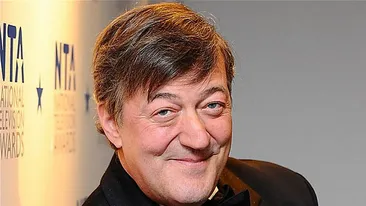 Actorul Stephen Fry spune ca a incercat sa se sinucida anul trecut