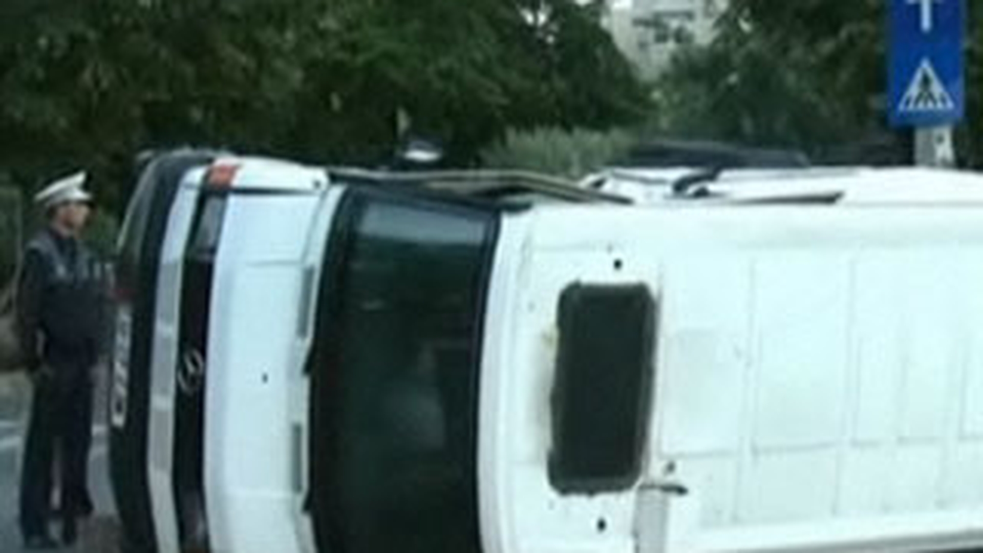 VIDEO Accident violent la podul Eroilor din Capitala