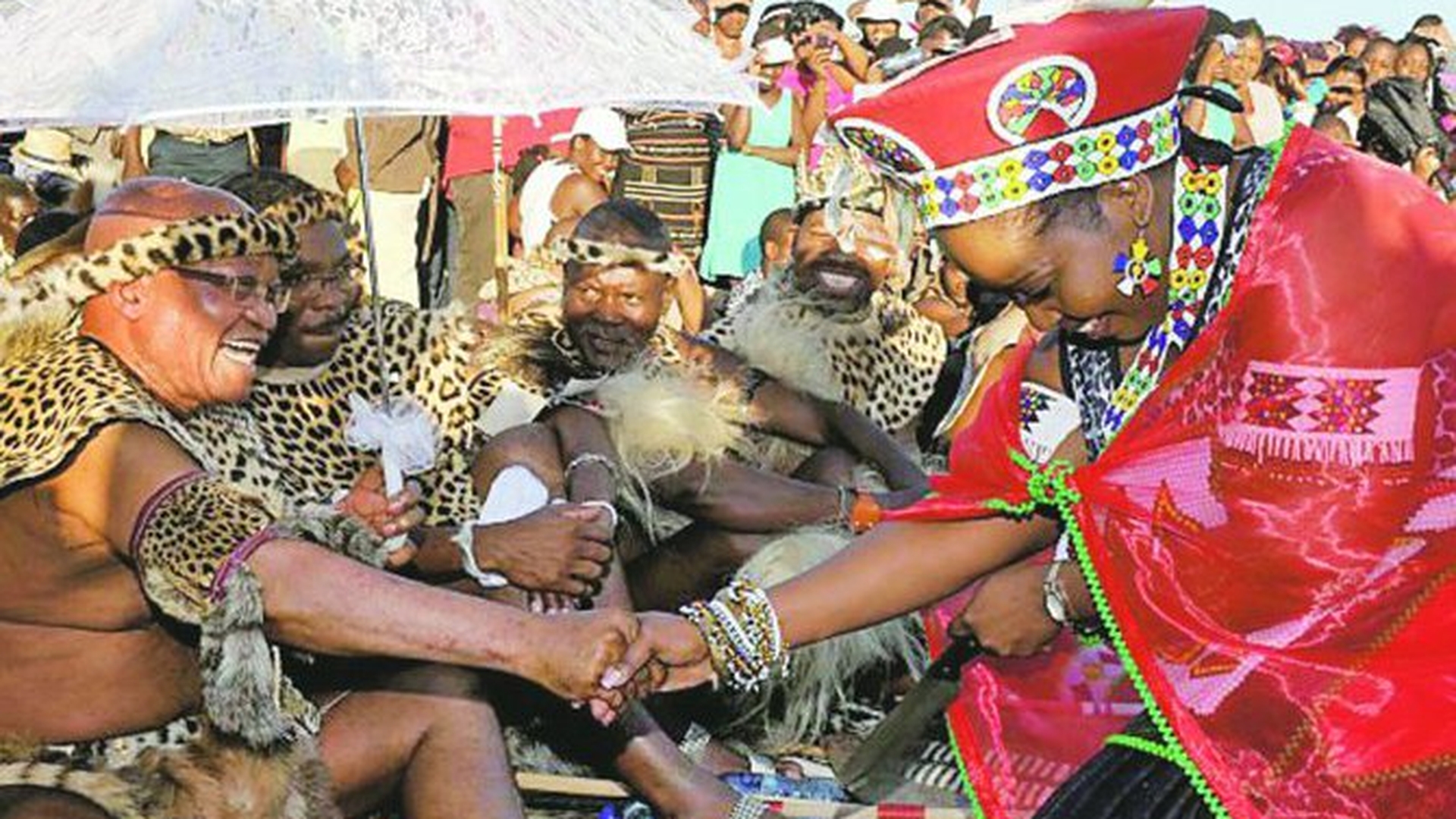Presedintele sud-african poate. Si-a tras a sasea nevasta
