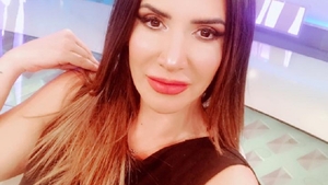 Mara Bănică, fără sutien la plajă! Jurnalista are o siluetă de invidiat