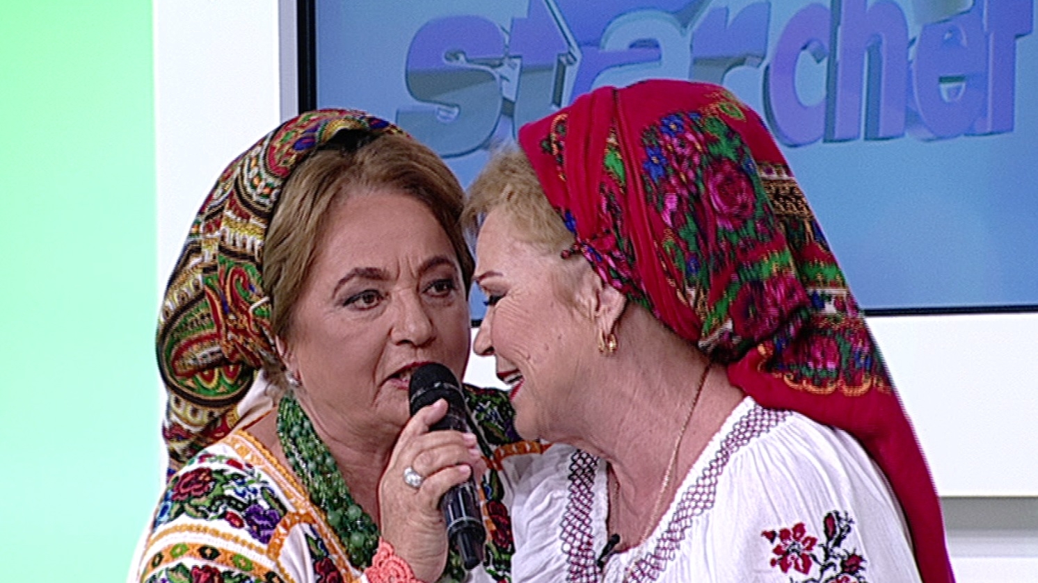 Laura Lavric, acuzată de sora ei că se duce cu bărbați pentru bani sau cadouri