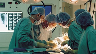 Medicii austrieci i-au amputat din greseala piciorul sanatos unei femei de 90 de ani