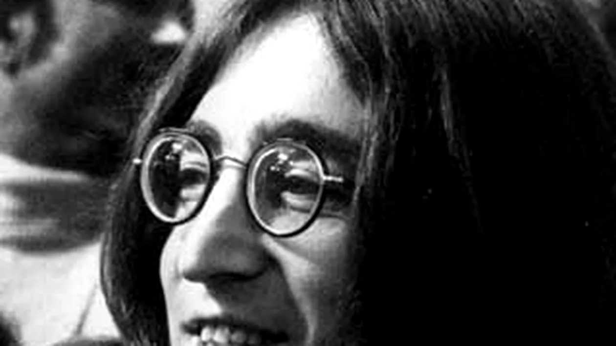 Dintele lui John Lennon va fi scos la licitatie! Vezi cat costa