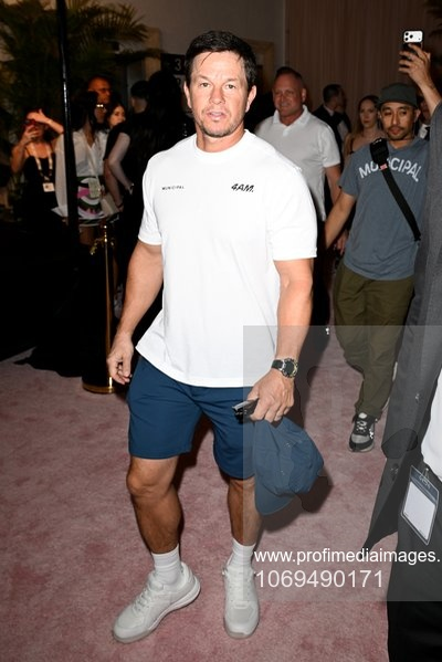 Mark Wahlberg and Belinda Stronach attend The Pegasus World Cup 2026 at Gulfstream Park on January 24, 2026 in Hallandale, Florida. .

Featuring: Mark Wahlberg, Belinda Stronach
Where: Hallandale, Florida, United States
When: 24 Jan 2026
Credit: Robert Bell/INSTARimages,Imagine: 1069490171, Licenta: Rights-managed, Restrictii: , Model Release: no, Credit line: - / INSTAR Images / Profimedia