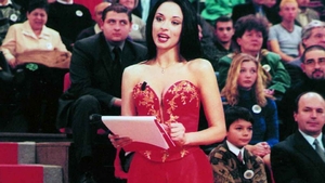 Incredibil. Ce salariu avea Andreea Marin, pe vremea când prezenta „Surprize, Surprize”. Își permitea o sticlă de suc pe lună
