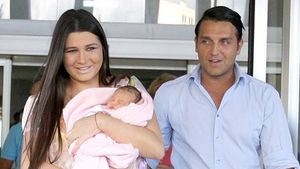 Cum a petrecut Elena Basescu la aflarea vestii ca e insarcinata din nou! Paparazzii au fotografiat-o impreuna cu...