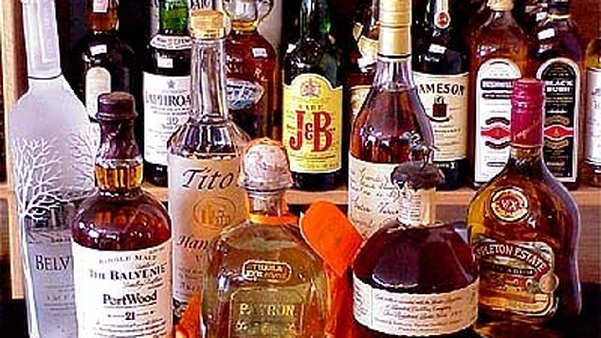 Care sunt cele mai scumpe băuturi din lume! Pe ce loc este celebra şampanie Armand de Brignac!