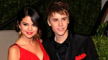 Selena Gomez e alaturi de Justin Bieber... dar a plecat si l-a lasat! Afla de ce nu este ingrijorata!