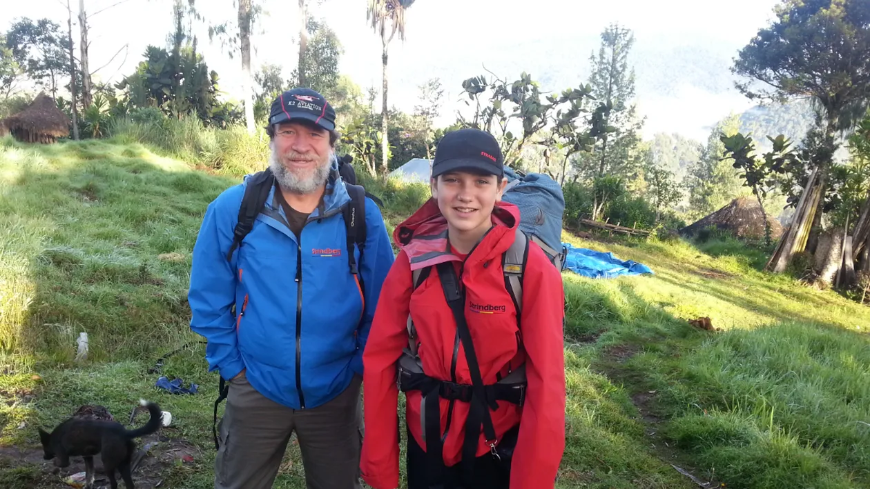 Primele imagini de la înmormântarea fetiţei ucise de avalanşă!