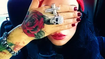 A indurat mari dureri, dar nu-i pare rau! Dj Wanda si-a umplut mainile de tatuaje! Iti place cum arata?