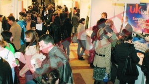 Au facut coada la salarii de 12.000 Euro