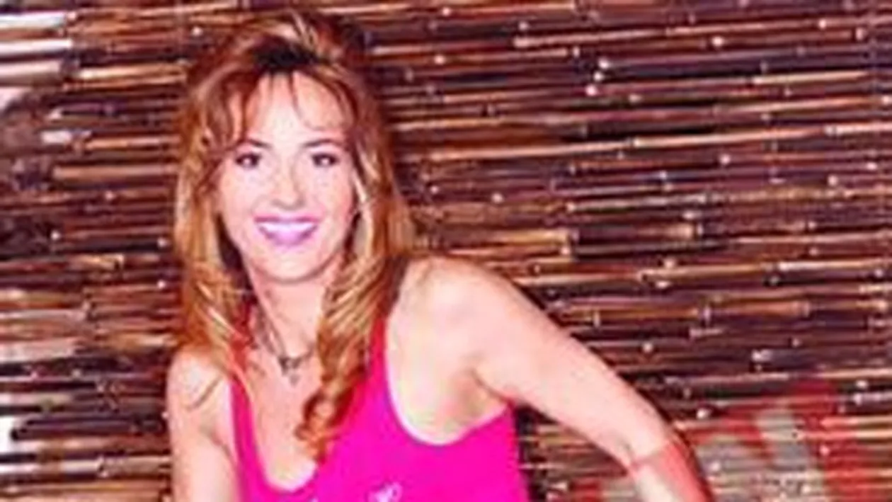 Florentina Opris face acte caritabile  de Craciun! A dus cadouri unor copii orfani