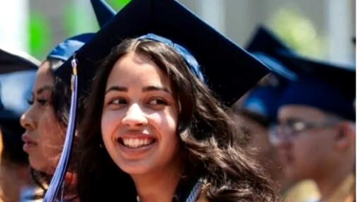 O tânără analfabetă dă în judecată liceul pe care l-a absolvit cu onoruri, deși nu știe să scrie sau să citească. Ce meserie visează să aibă