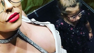 Soția lui Connect-R, apariție sexy la serbarea fiicei sale de la grădiniță! Artistul s-a destăinuit: “Tati e cel mai fericit și cel mai mândru”