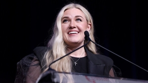 Legătura secretă dintre Erika Kirk și România. Motivul pentru care a venit aici în repetate rânduri a fost dezvăluit