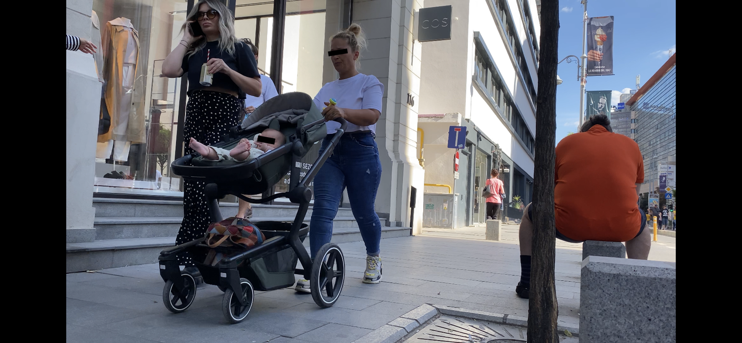 Prima apariție a micuței Josephine pe Calea Victoriei