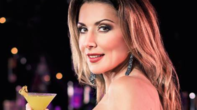Cum s-a îmbrăcat iubita lui MIRCEA BADEA la un eveniment caritabil! Toate privirile erau aţintite asupra ei