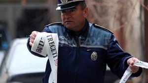 Paznicul de la Biroul Vamal Arad a murit după ce o poartă din metal a căzut peste el