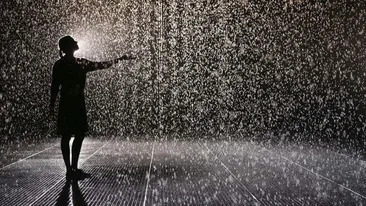 METEO 14 APRILIE: Nu vă uitaţi umbrelele acasă! VIN ploile şi vijeliile! 